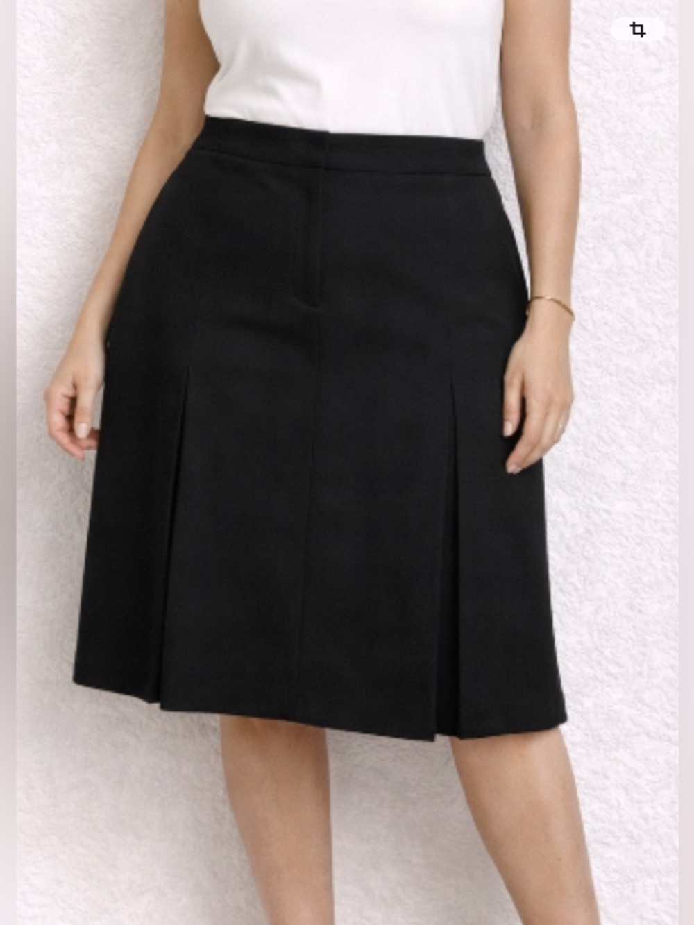 Jennifer Moore Black Pleated Skirt Size 16 Knee Length Classic Work Office